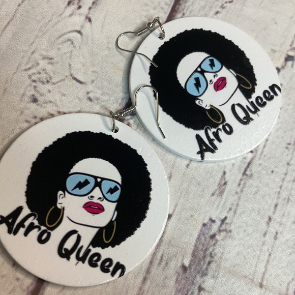Afro Queens white Painted Wood Earrings - Picture 3 of 3